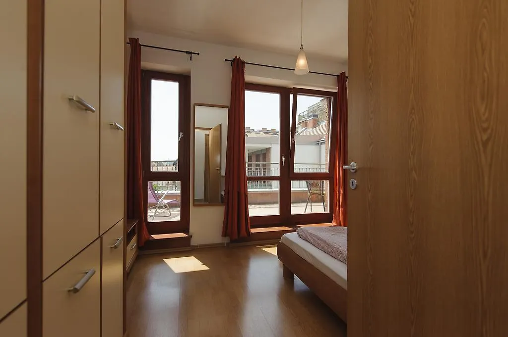 Rail Run Apartment Budapest 0*,