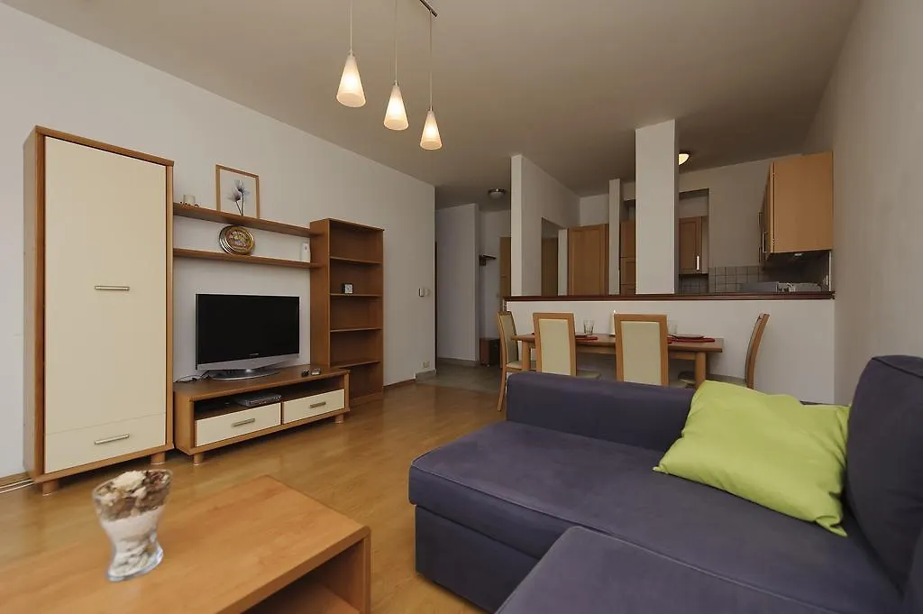 Rail Run Apartment Budapest 0*,