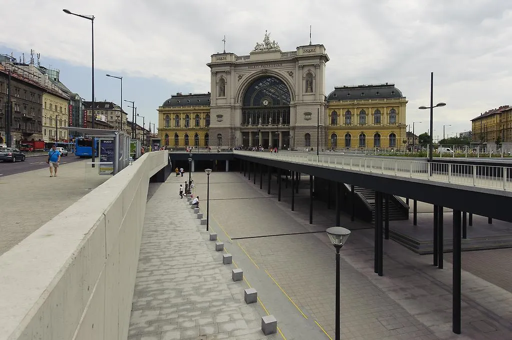 Rail Run Apartment Budapest