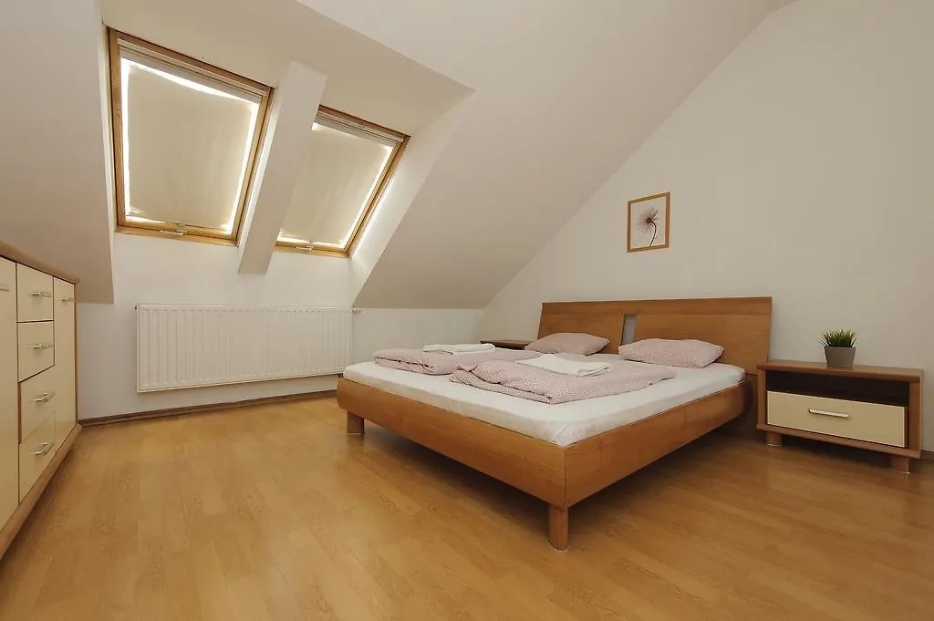 Rail Run Apartment Budapest