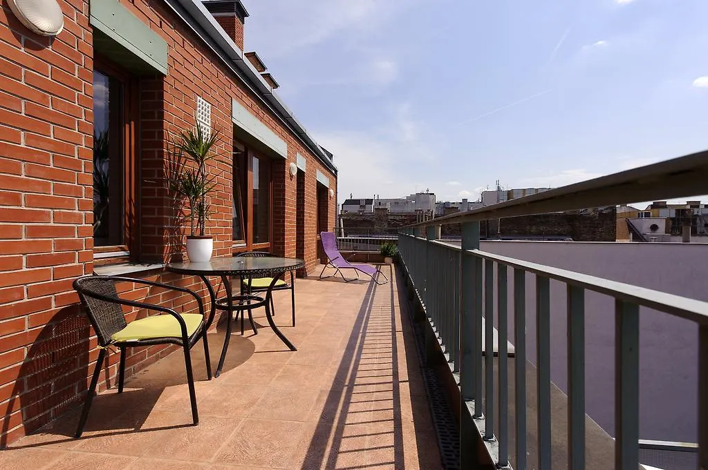 Rail Run Apartment Budapest 0*,